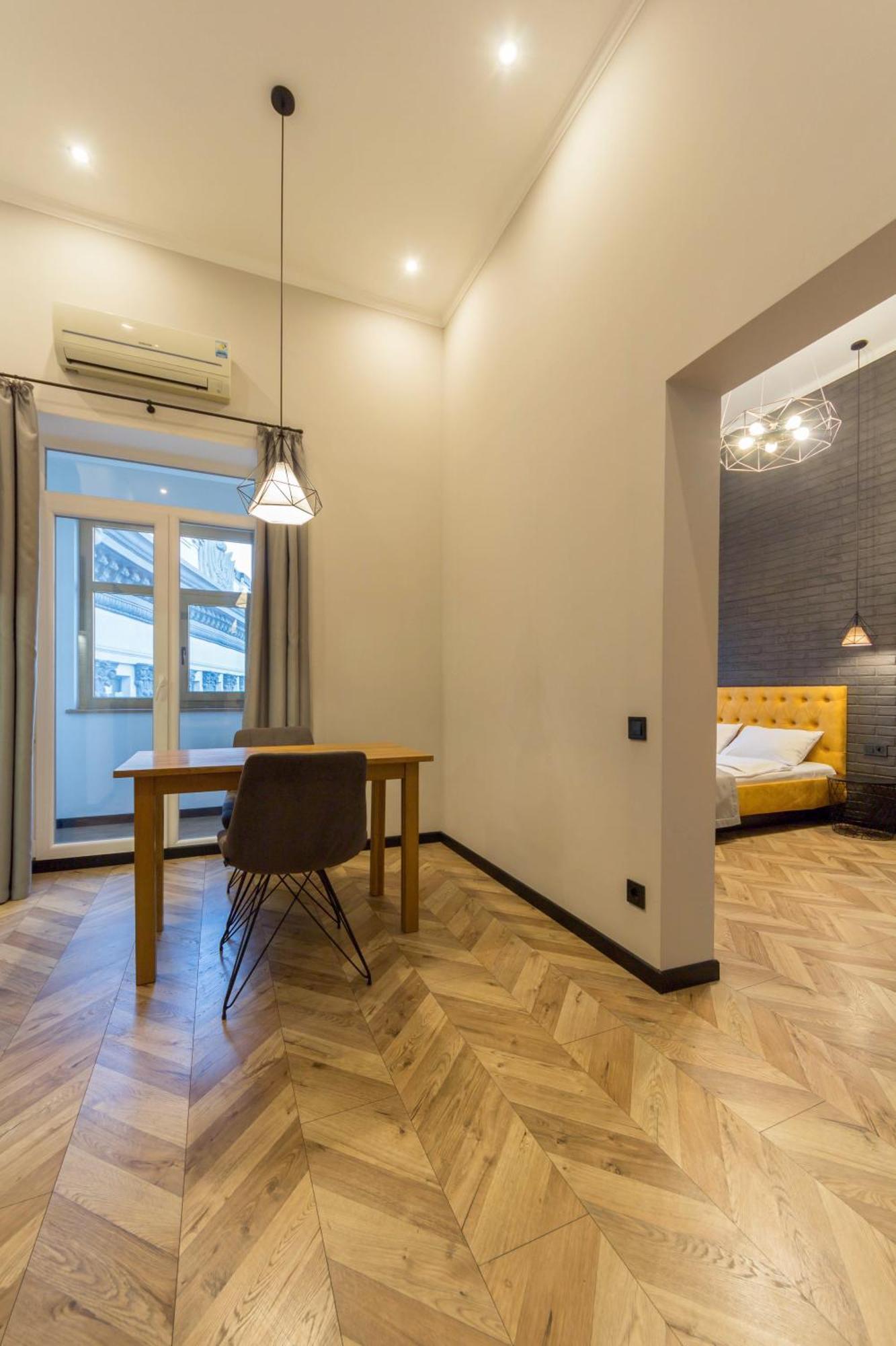 Self Check-In Apartments Kiev Eksteriør billede
